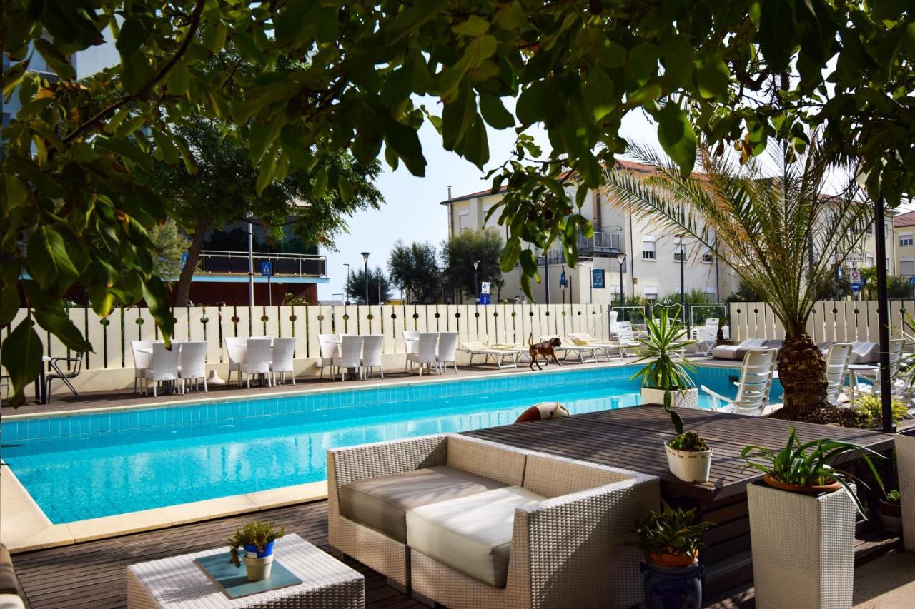 Hotel Alba 미사노아드리아티코 외부 사진